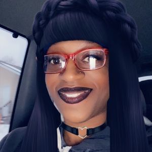 Meet your Posher, Alicia